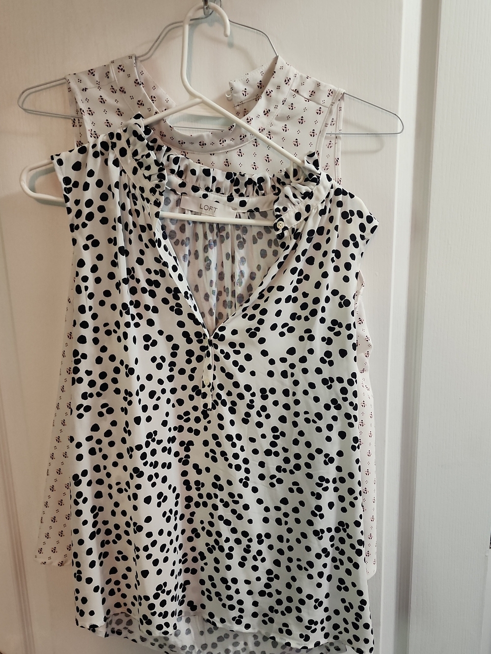 Loft Sleeveless Tops Size Medium